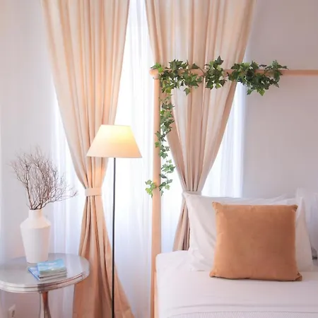 Luxurious Apt In The ♥ Of *