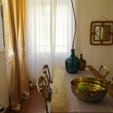 Appartement Luxurious Apt In The ♥ Of *
