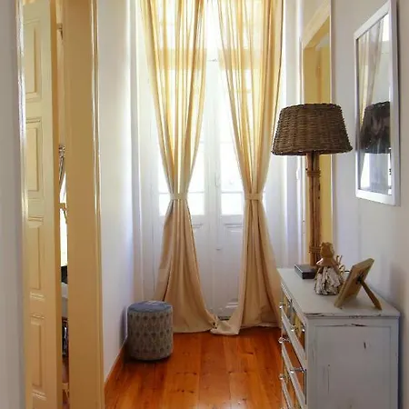 Luxurious Apt In The ♥ Of *